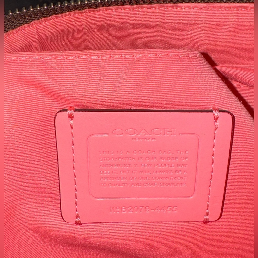 Coach Signature coated canvas and smooth leather​​ - Picture 4 of 5
